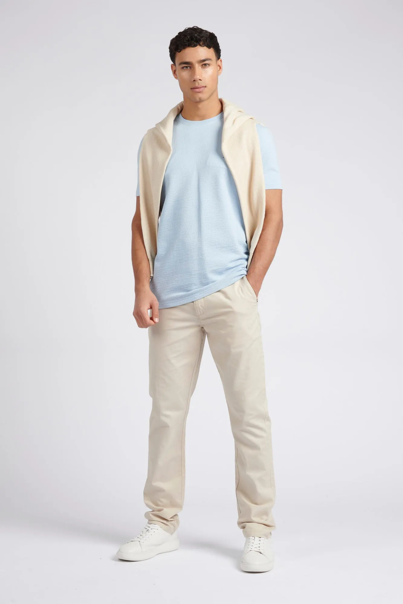 Mens Classic Fit Seersucker T-Shirt in Cashmere Blue