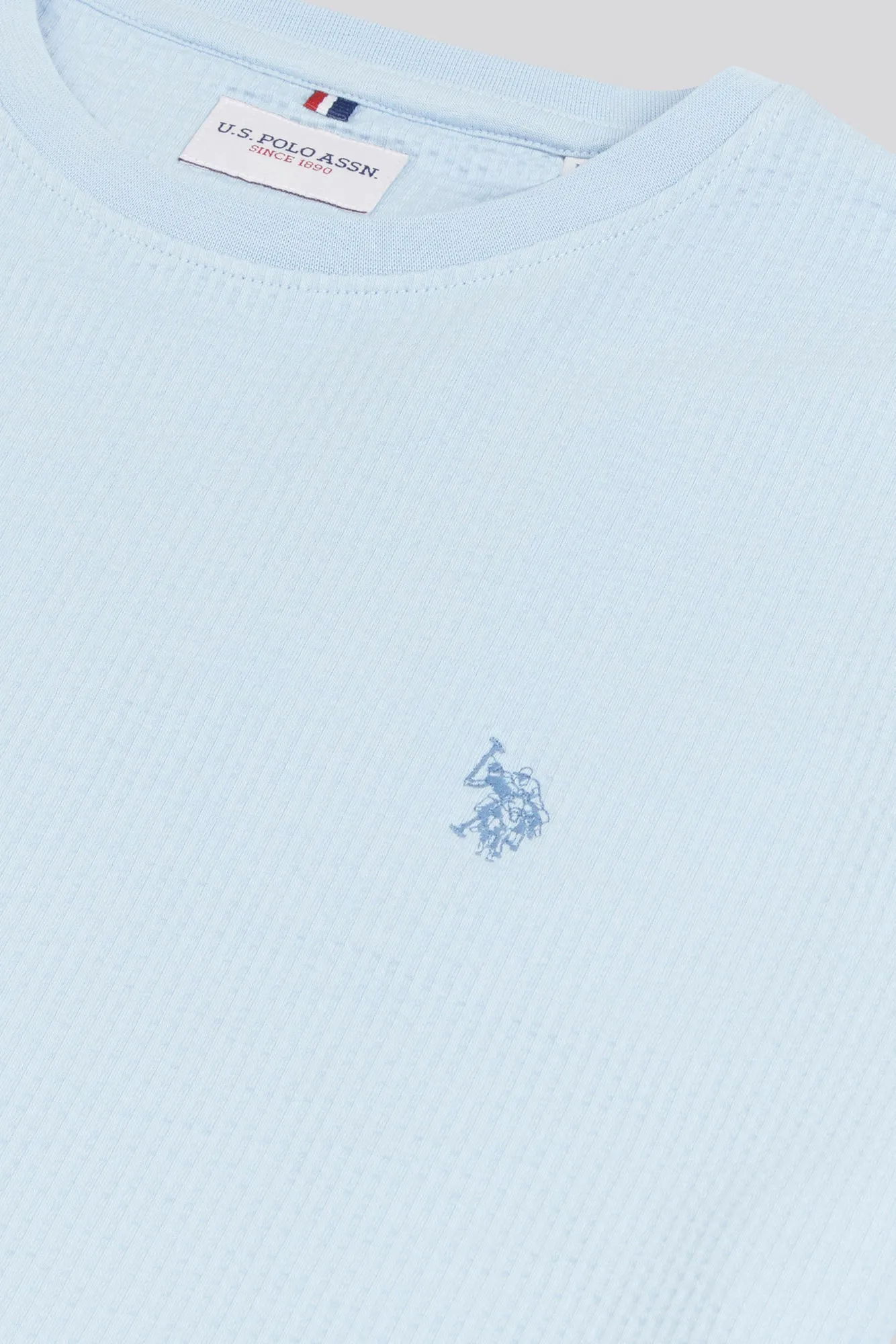 Mens Classic Fit Seersucker T-Shirt in Cashmere Blue