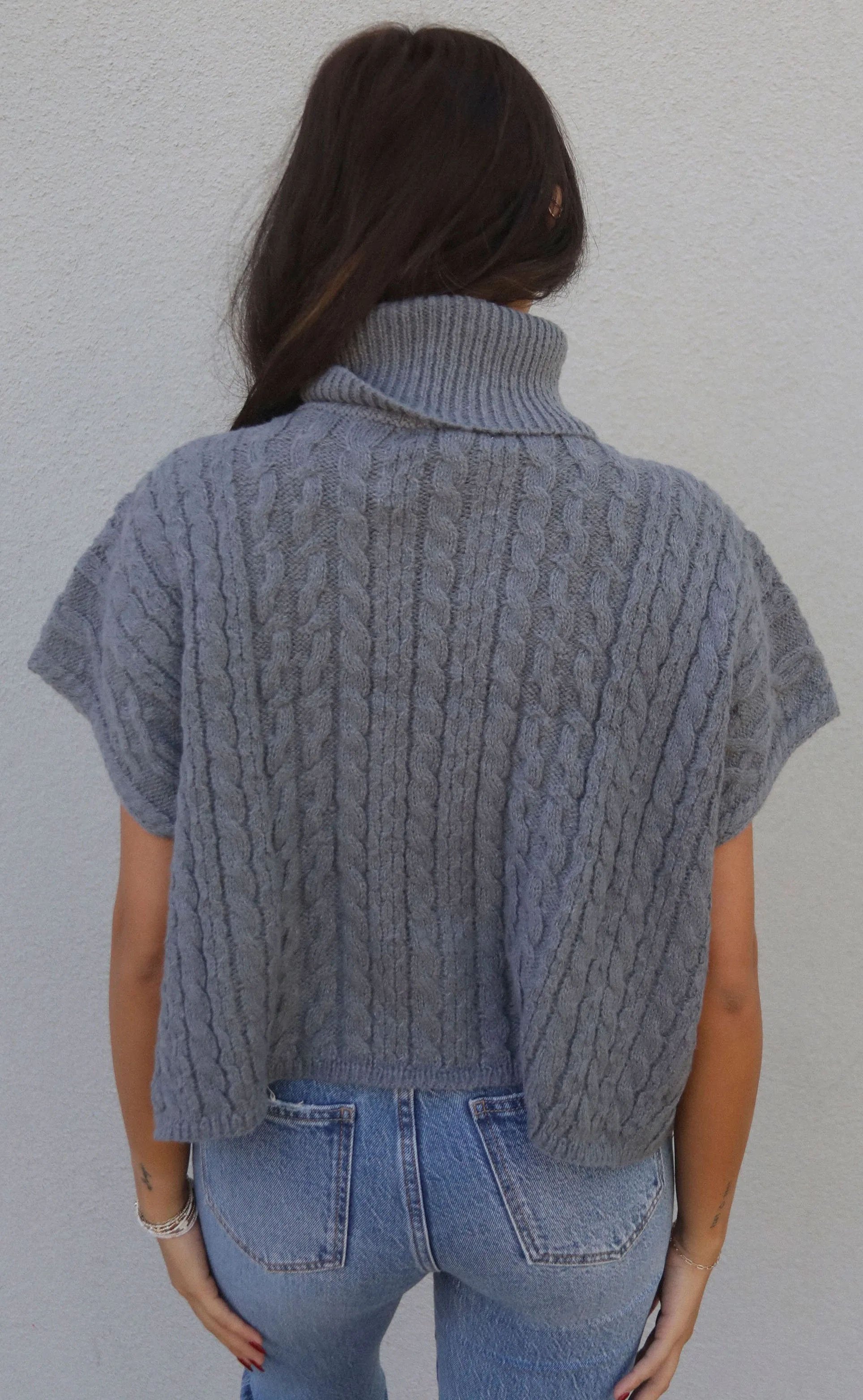short and sweet sweater - grey